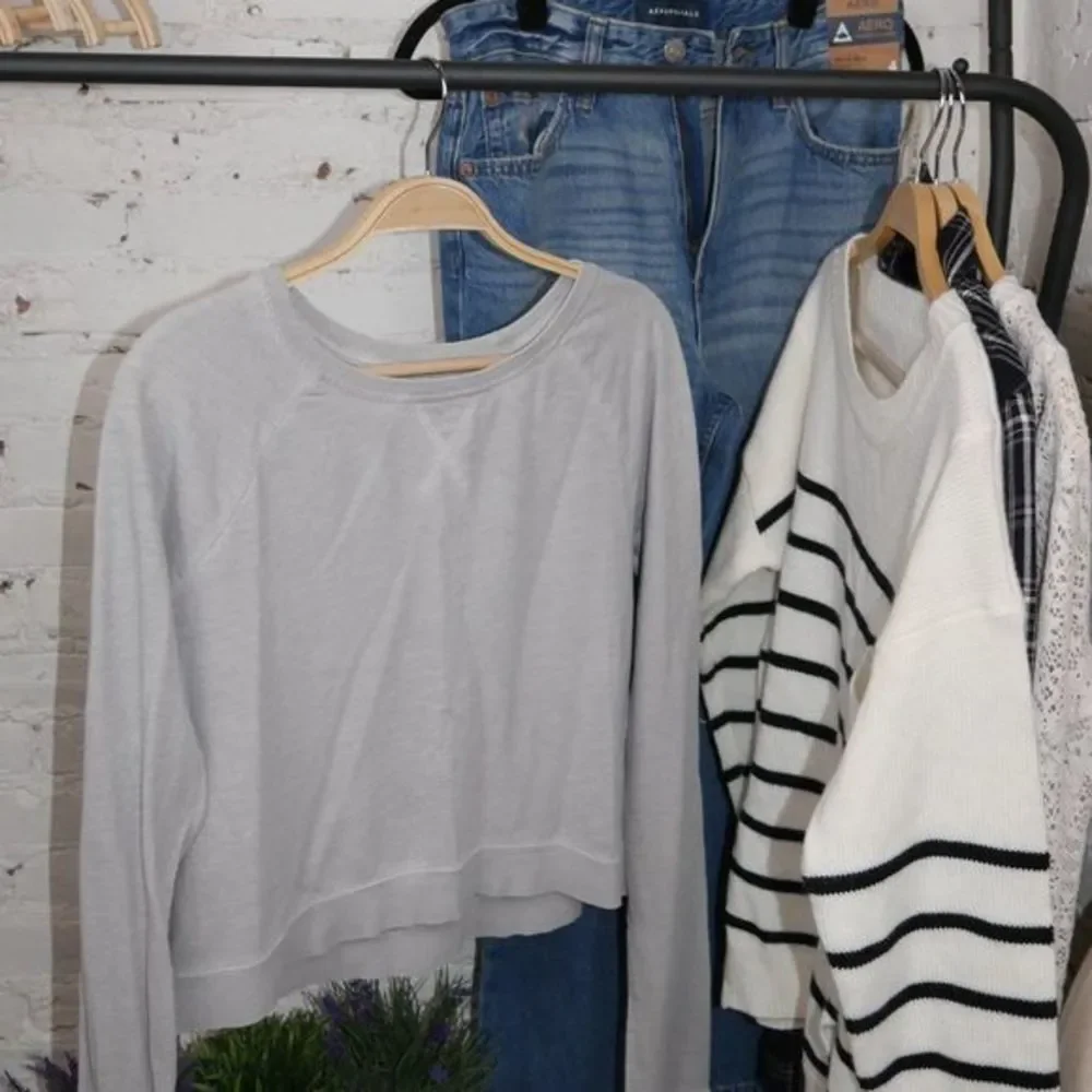 ๐
บ๐ฅ Aero Mom Jeans pre-styled LOT ๐ฅ - Picture 9 of 11